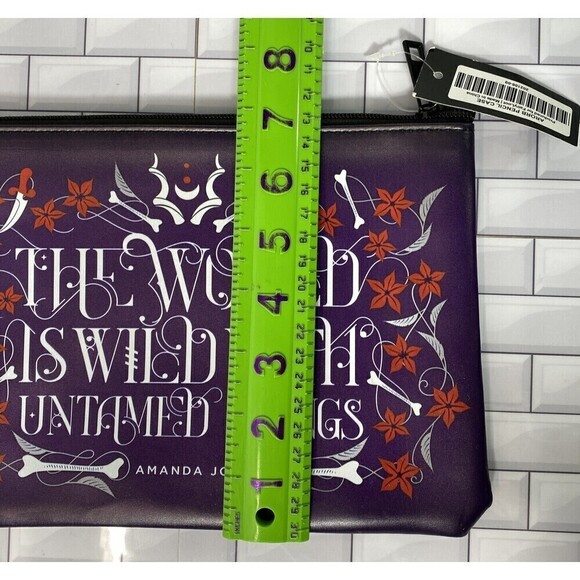 FairyLoot Arorb Pencil Case Holder The World Is Wild With Untamed Things - Picture 6 of 7